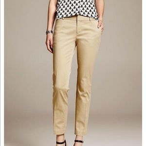 {Banana Republic} Hampton chino pant beige size 4
